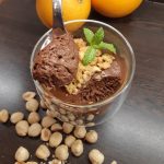 Csoki mousse mogyorómorzsával